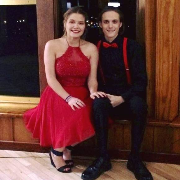 Meet your Posher, Kayla - Picture 1 of 1